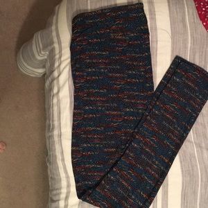 LuLaRoe TC leggings. Never worn.
